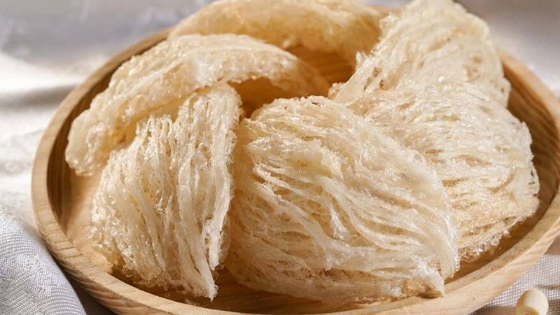 Có thể thông qua màu sắc, mùi vị, kết cấu để phân biệt tổ yến thật giả